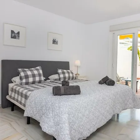 Luxury Two Bed In El Dorado, Puerto Banus * Marbella
