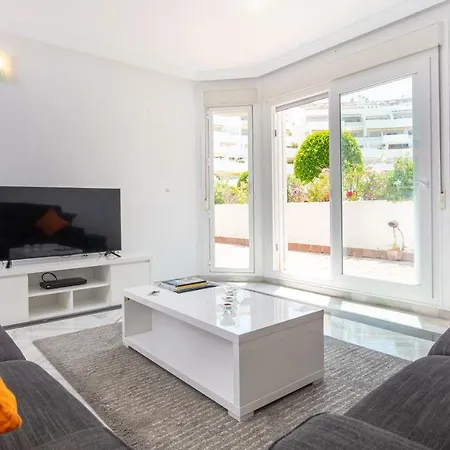 Luxury Two Bed In El Dorado, Puerto Banus Apartment