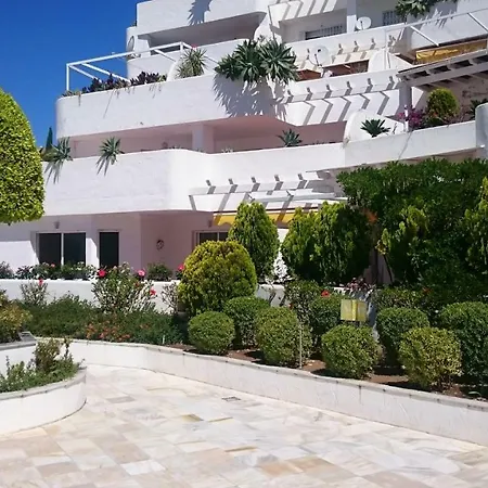 Luxury Two Bed In El Dorado, Puerto Banus